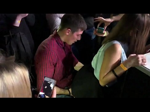 ❤️ Echte seks yn in Russyske nachtclub. 18-jierrich Russysk famke yn 'e anus en fagina neukt yn in nachtclub Porno fb by porno fy.eviewporn-com.ru ❤